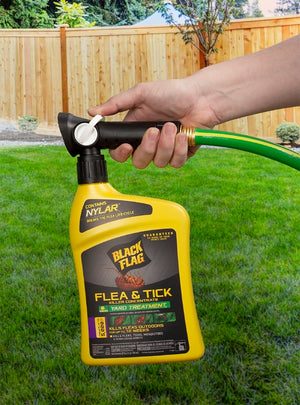 Black Flag HG-11108 Flea and Tick Spray, Haze Liquid, Pale Yellow, 32 oz