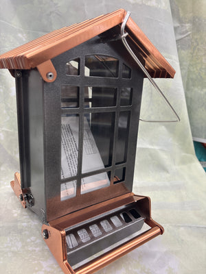 Chateau Mini Absolute Squirrel Feeder