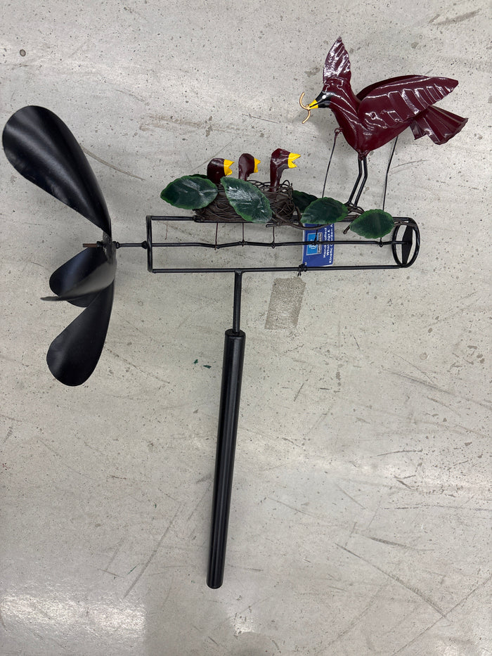 Cardinal Nest Whirligig Spinner