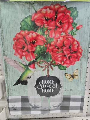 Geranium Garden Flag - Perfect for Enhancing Your Outdoor Space