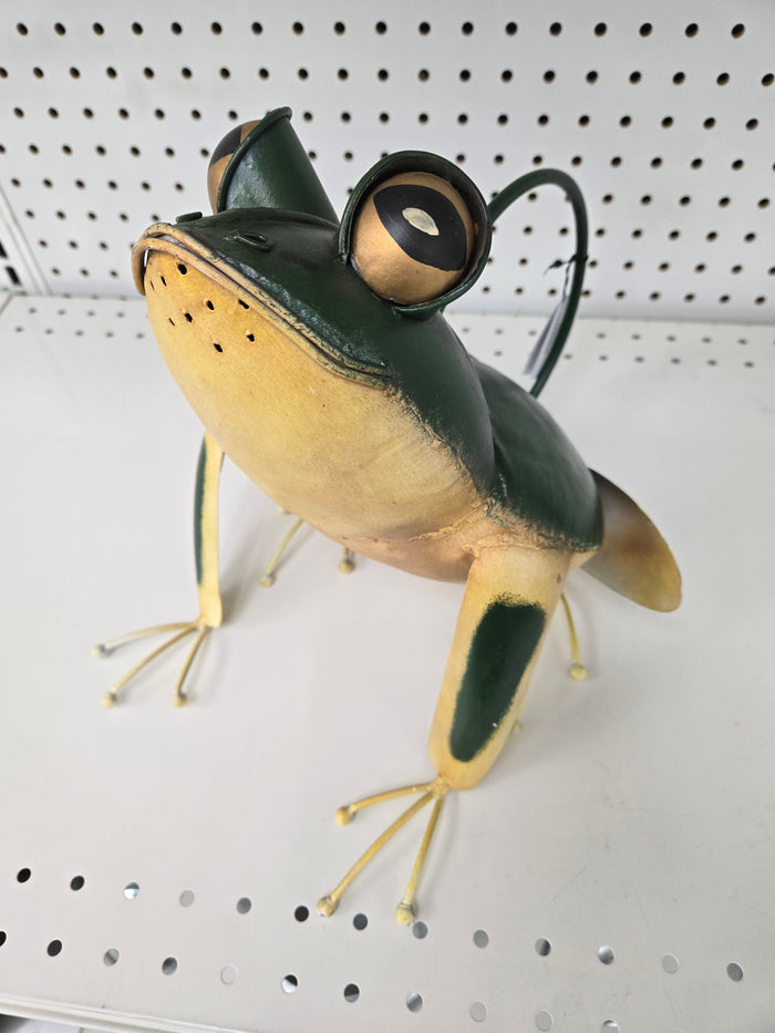Tree Frog Watering Can for Wild Birds