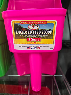 Enclosed Plastic Feed Scoop 3QT Hot Pink
