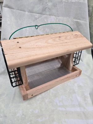 Large Plantation Feeder with Suet