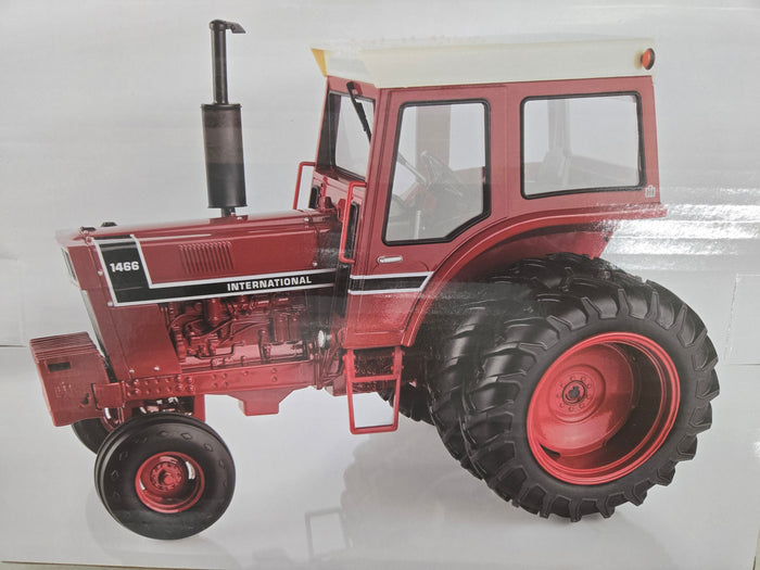 1/16 International Harvester 1466 Prestige Tractor