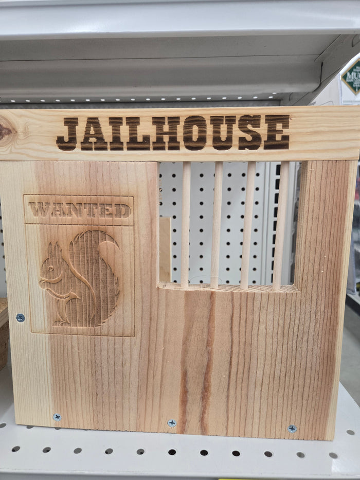 Squirrel-Proof Bird Feeder