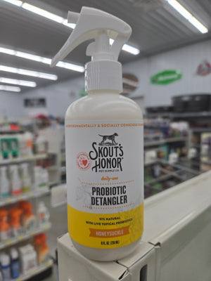 Scout’s Honor Probiotic Detangler – Honeysuckle