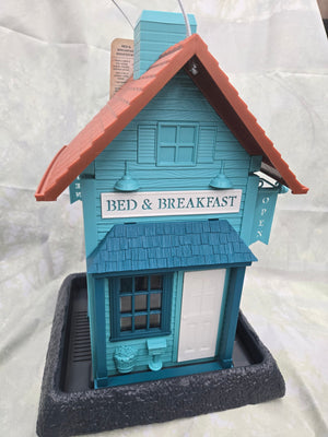 Bed & Breakfast Birdfeeder