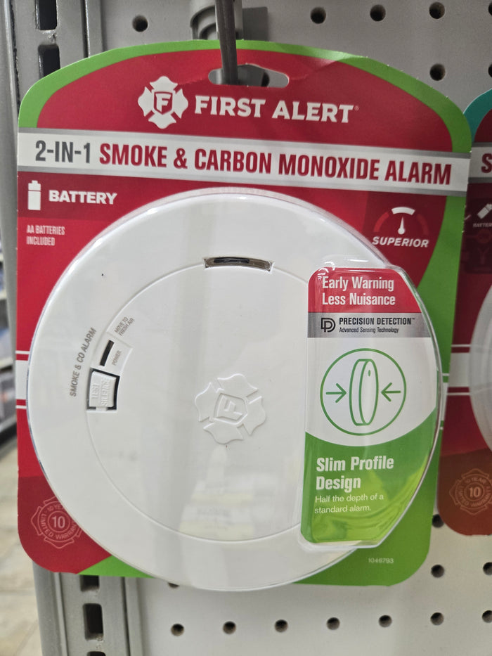 First Alert 1046793 Smoke and Carbon Monoxide Alarm, Slim Profile Design, 85 dBA, White